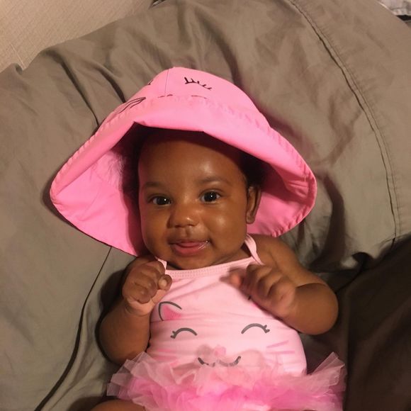 Meet your Posher, Christina - Picture 1 of 1